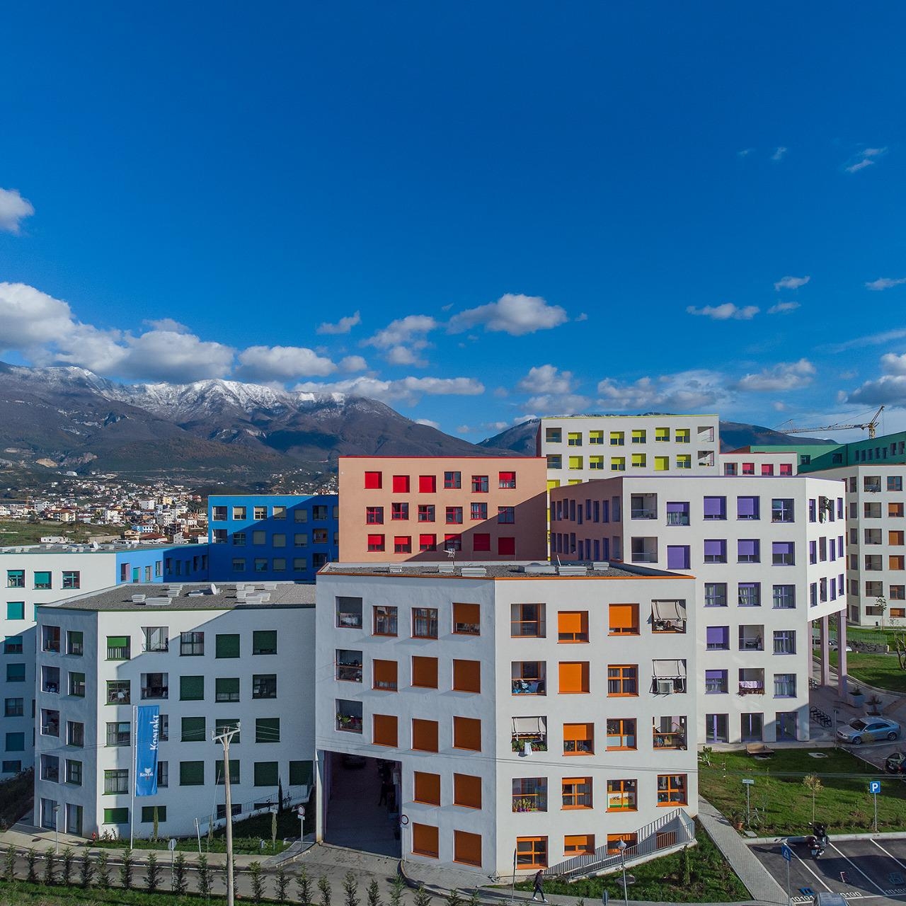 Shitet apartament ne kompleksin Mangalem21