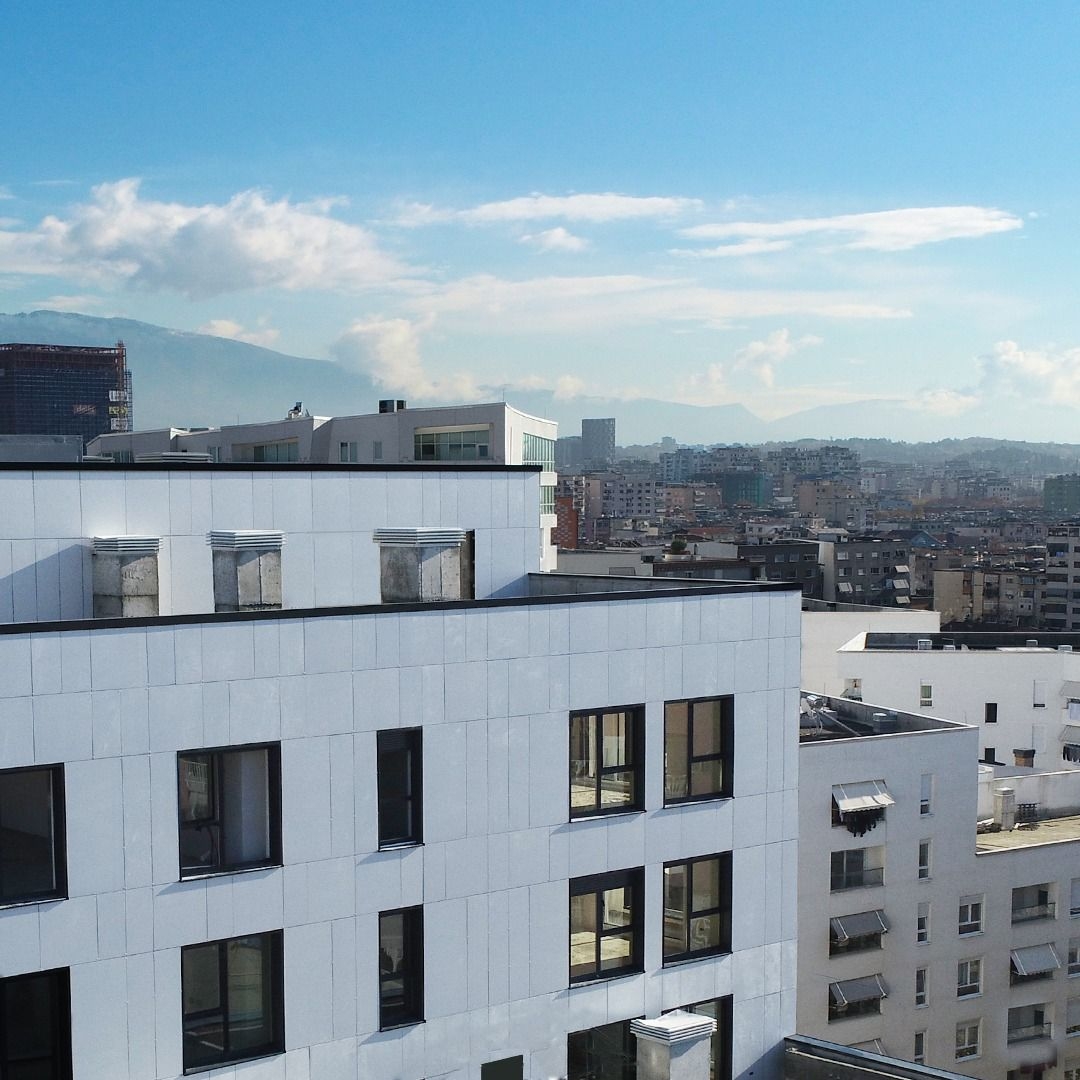 Shitet apartament ne kompleksin Magnet